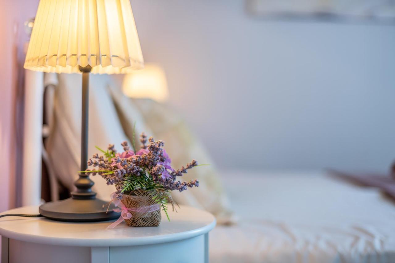 Old City Romantic Studios 4 With Free Private Parking Pula Exteriör bild